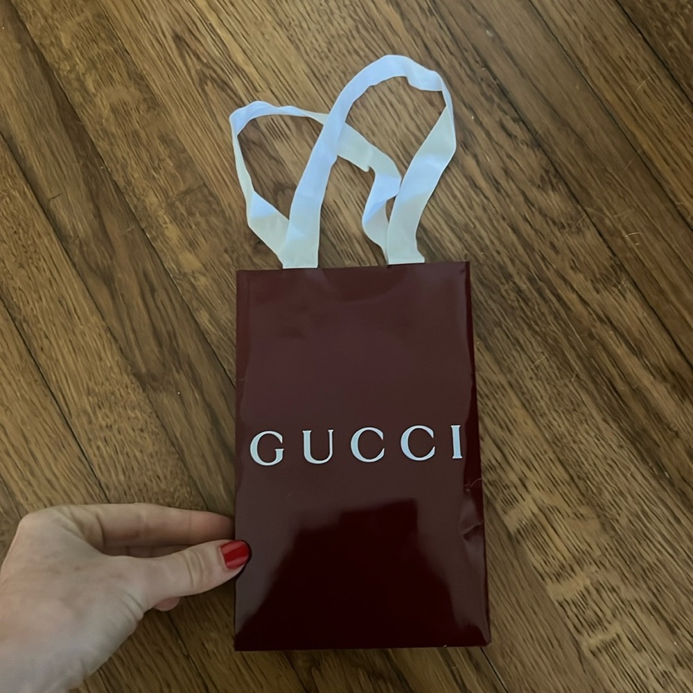 Small Gucci gift bag